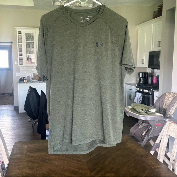 Under Armour Tech Shirt - Picture 5 of 5